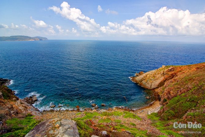 Biển xanh mướt ở Côn Đảo