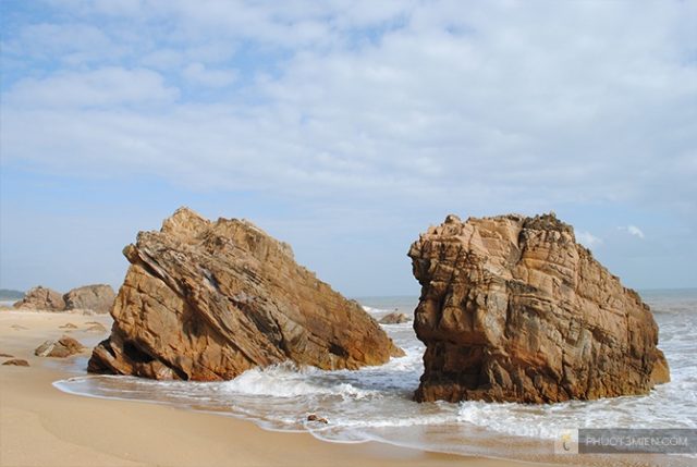 The Rock Jumping Beach