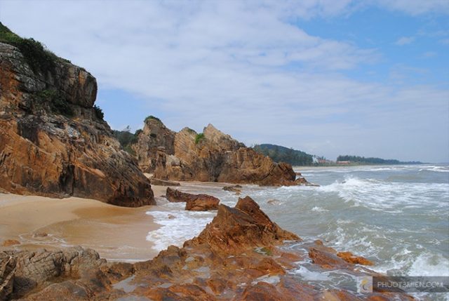 The Rock Jumping Beach