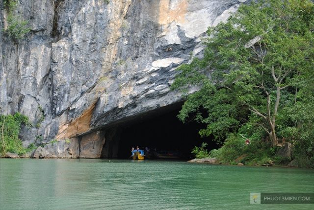 Phong Nha Cave