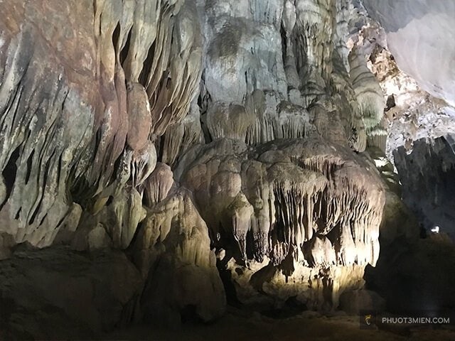 Phong Nha Cave