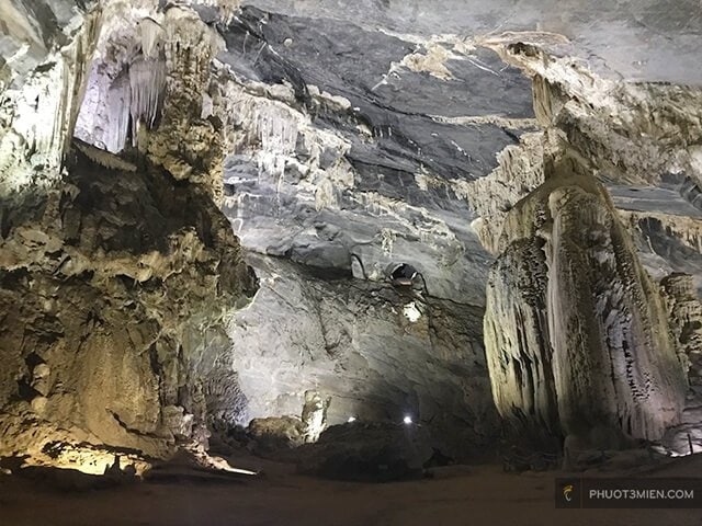 Phong Nha Cave