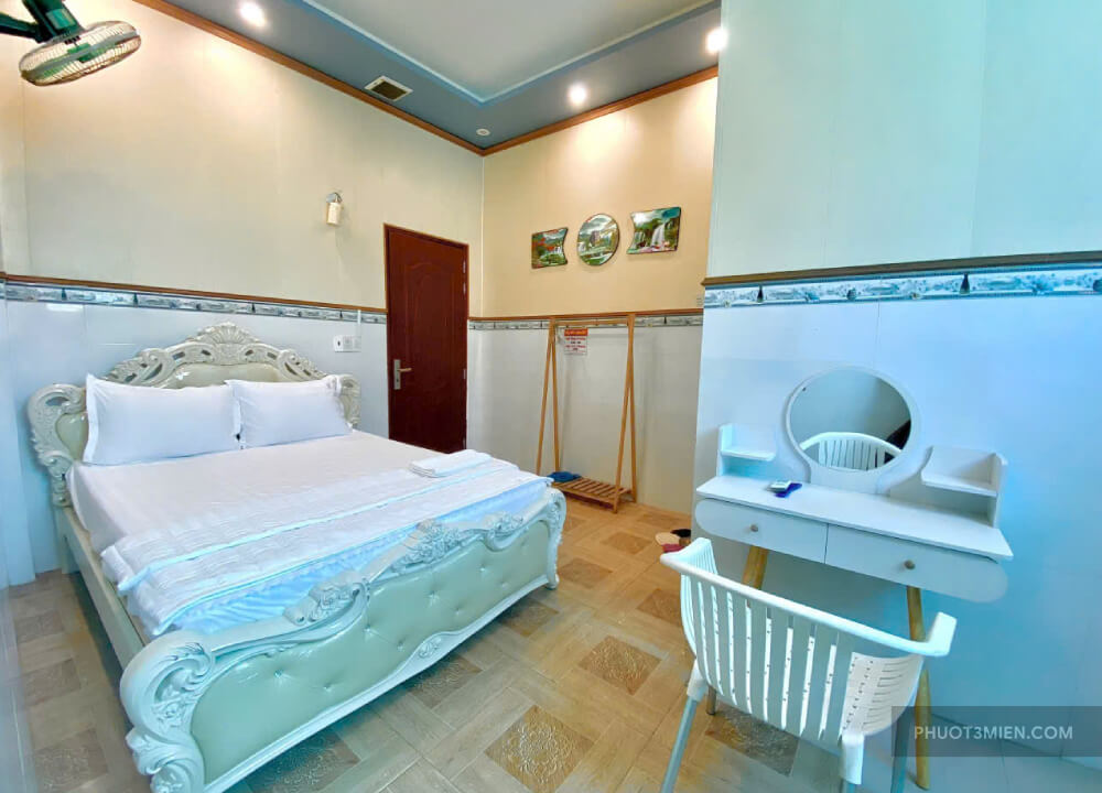 Nhà nghỉ vân tiến hòn sơn