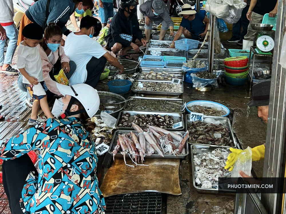 Hải sản tươi - ở Vũng Tàu có nhiều chợ hải sản tươi sống