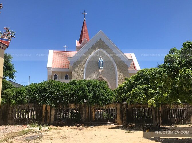 nhà thờ trên đảo lý sơn