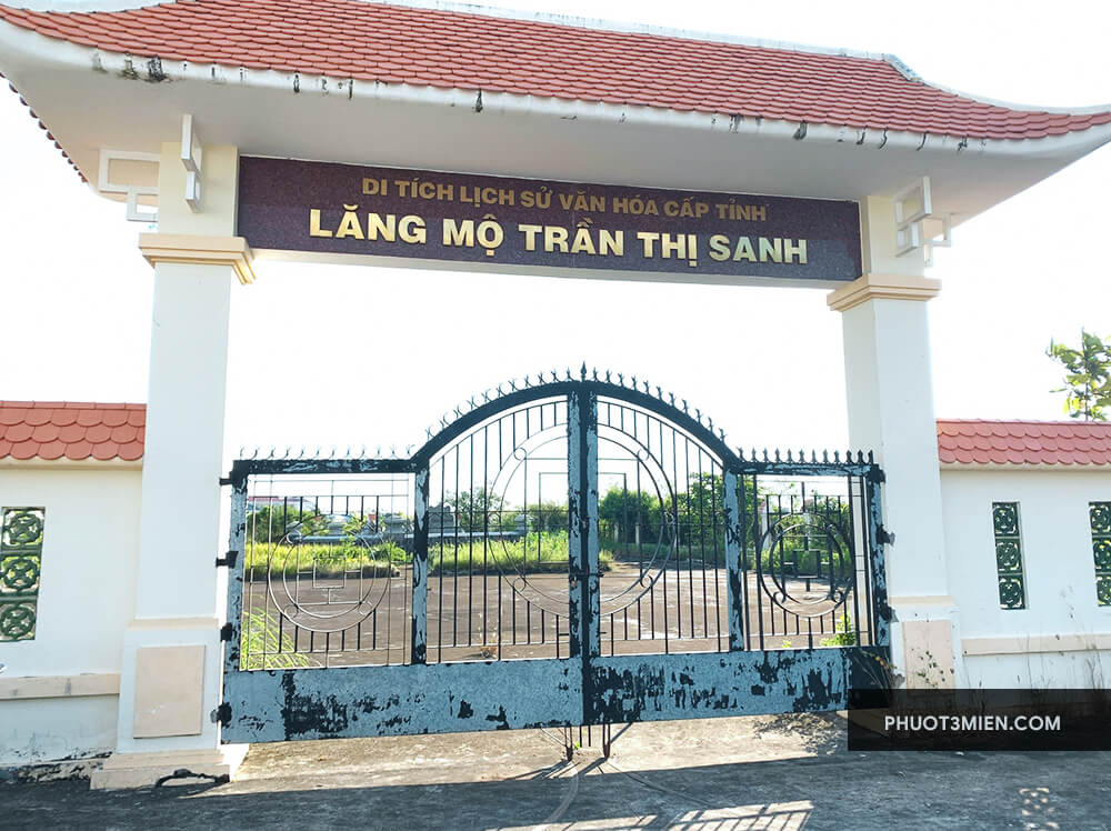 Lăng mộ bà Trần Thị Sanh (Sinh) - Mả Bà Hầu